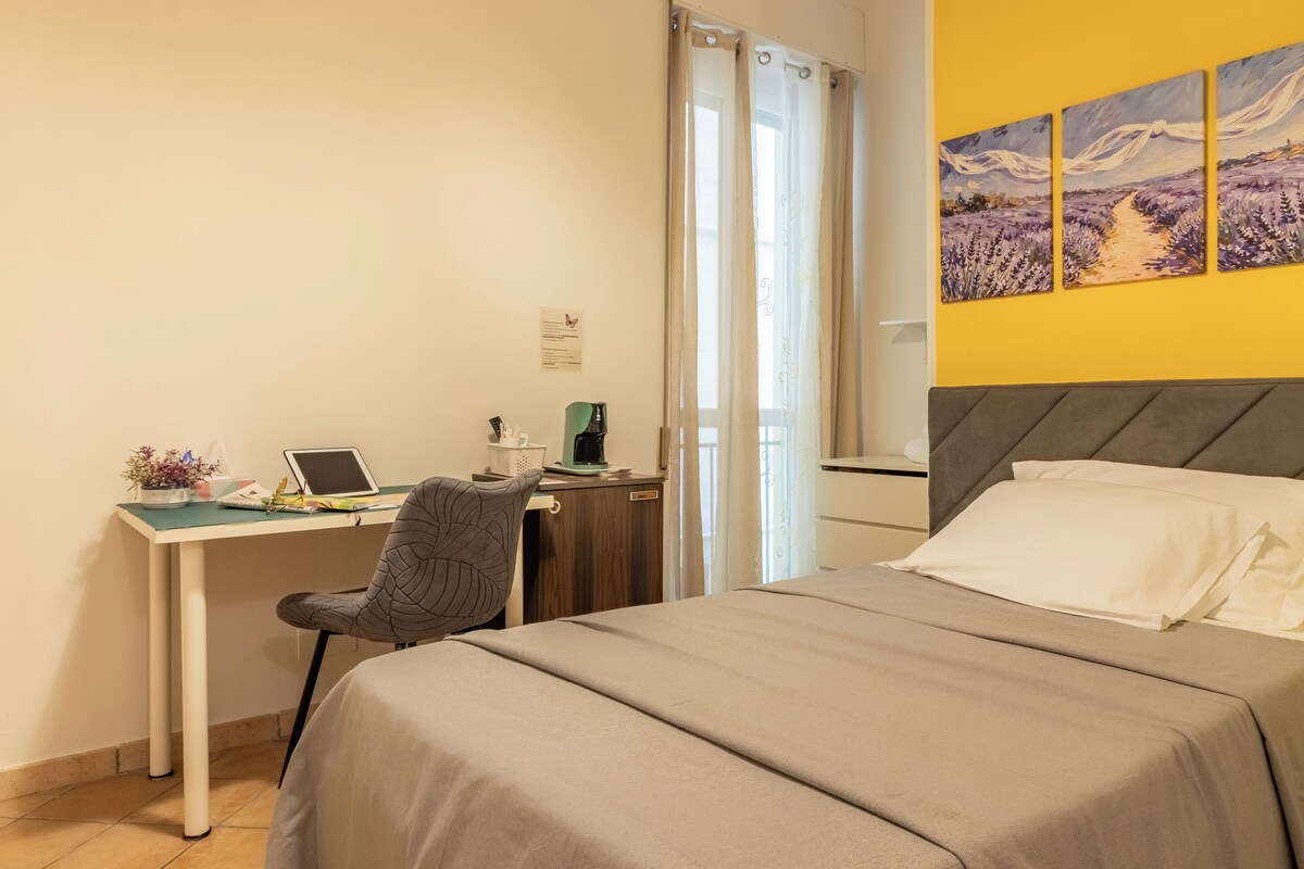 Double Room | Laptop workspace, free WiFi