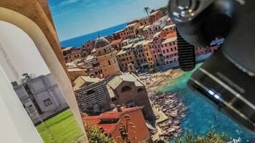 A magazine cover with a cityscape and a camera.