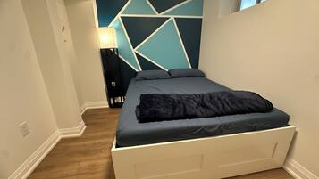 WiFi, bed sheets