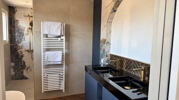 Douche, papier toilette