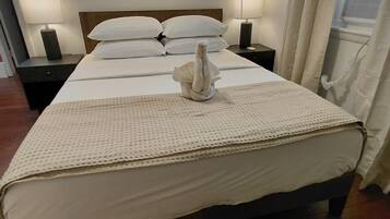 Iron/ironing board, WiFi, bed sheets