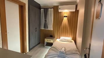Economy Single Room, Mountain View | In-room safe, desk, free WiFi