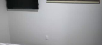 Stylish 1BR Suite | Self Check-In |Free Parking