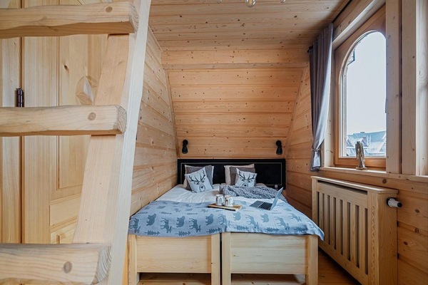 House | 2 bedrooms, individually furnished, bed sheets
