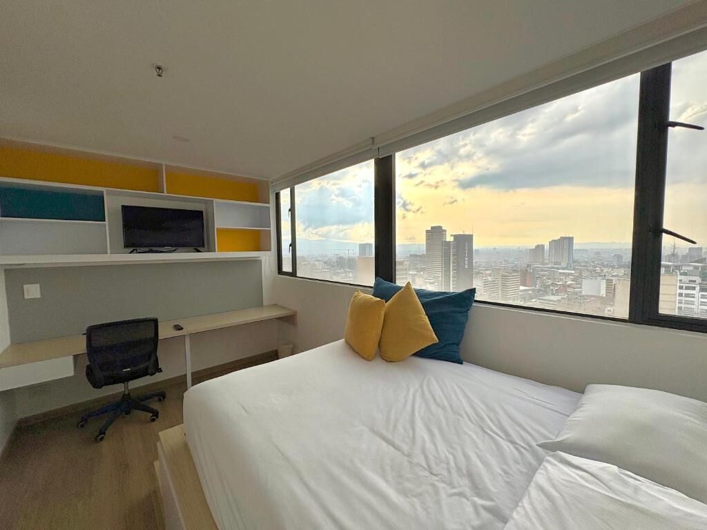 In-room safe, desk, free WiFi