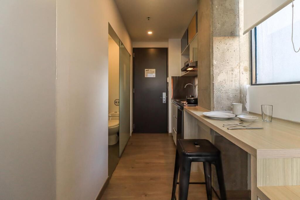 Apartment, 1 Double Bed | Private kitchen | Mini-fridge, microwave, stovetop, cookware/dishes/utensils
