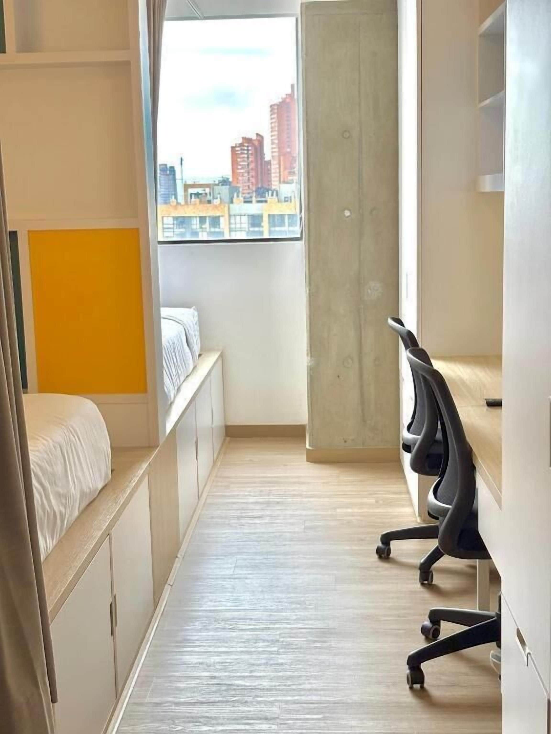 In-room safe, desk, WiFi (free)