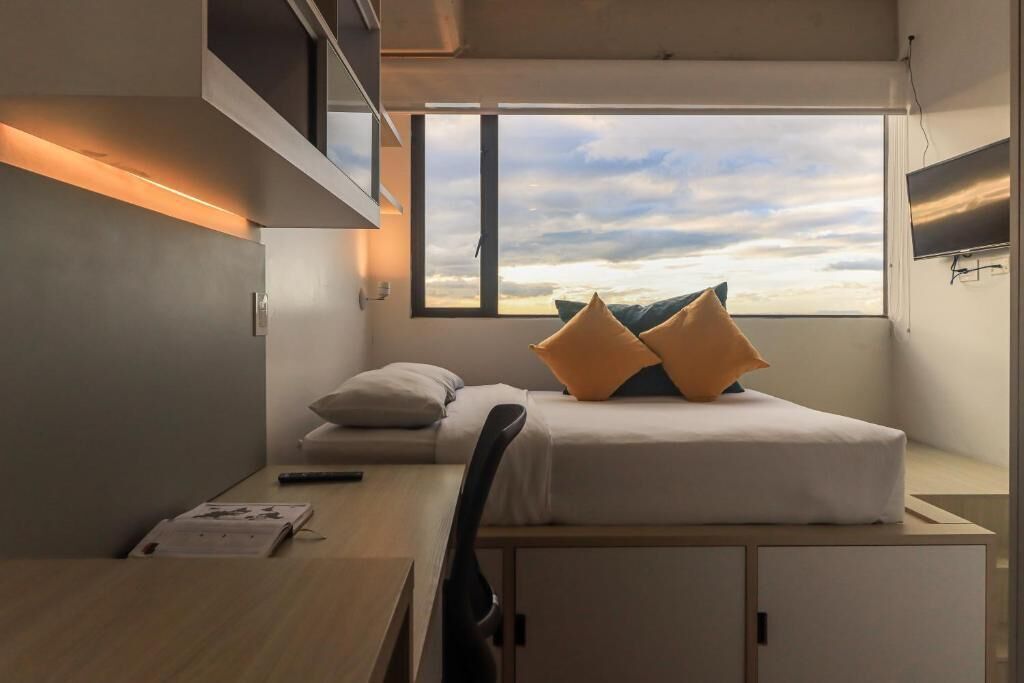 In-room safe, desk, free WiFi