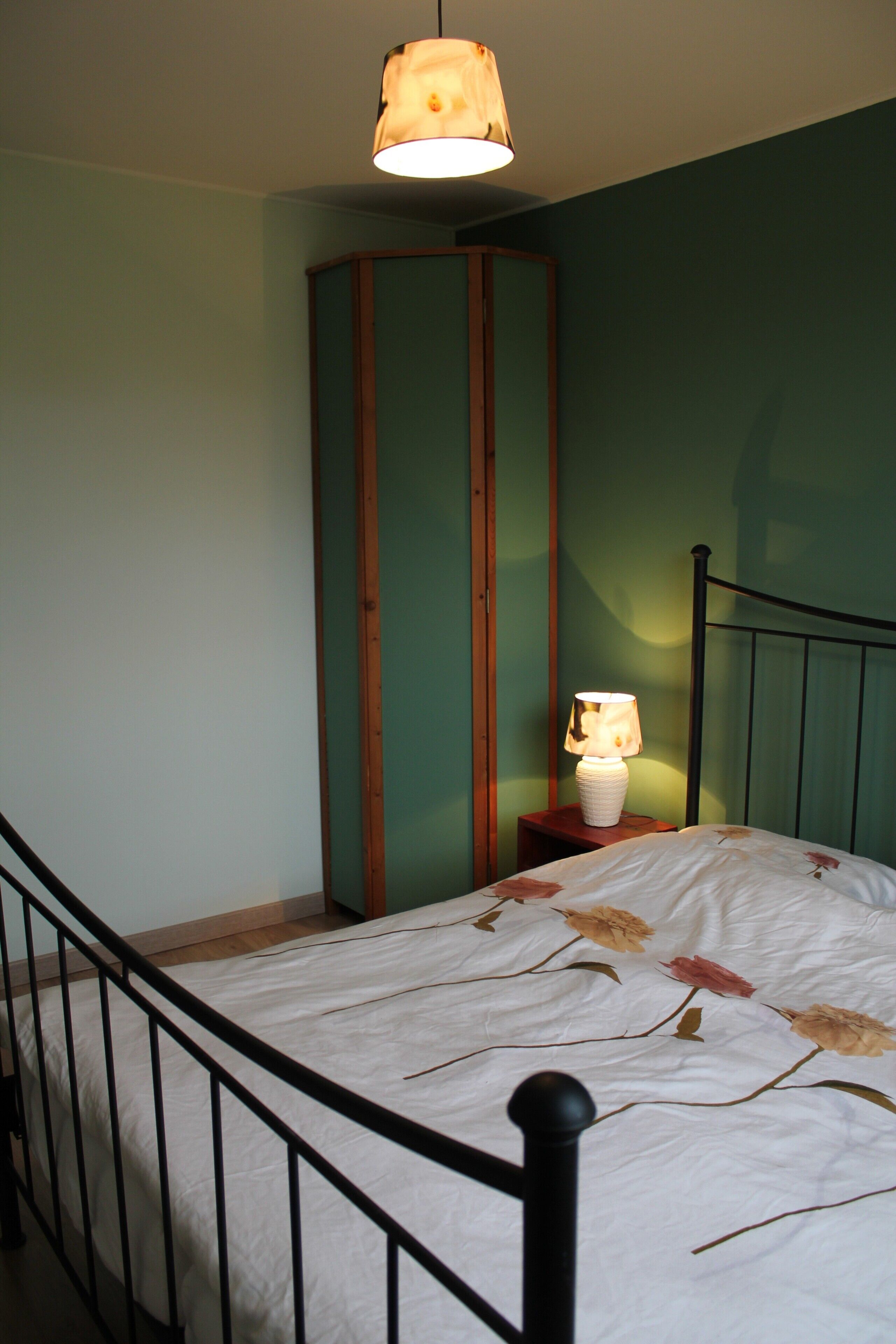 Iron/ironing board, WiFi