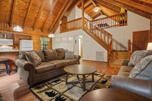 Unclassified image, 3 of 19, button - Cozy Gatlinburg Cabin, Sleeps 10 , Hot Tub , Game Loft (Gatlinburg)