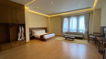 Kamar Double atau Twin Deluks, balkon, pemandangan gunung | Area keluarga