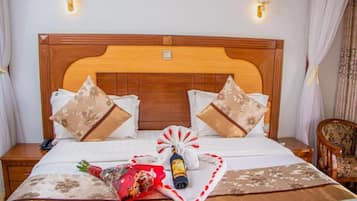 Wifi gratis, decoración personalizada y muebles diferentes