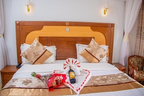 Superior Single Room | WiFi (free), individually decorated, individually furnished, bed sheets - Grand Winston Hotel (Nakuru)