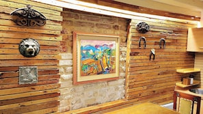 Interior detail - Vrbo Property (venezia)