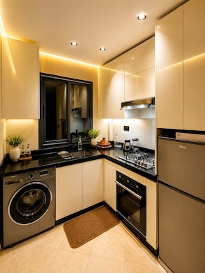 Fridge, blender, cookware/dishes/utensils, ice maker - New Luxury Stay • Near Beach • Netflix • Parking (Agadir)