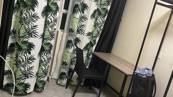Standard Double Room | WiFi (free), individually decorated, individually furnished, bed sheets