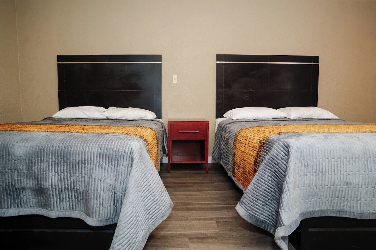 Standard Quadruple Room | Desk, laptop workspace, WiFi (free)