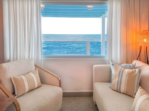 Walk to Buyé Beach/Private On-Site Parking/Cozy 2BR Retreat