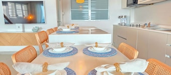 Walk to Buyé Beach/Private On-Site Parking/Cozy 2BR Retreat
