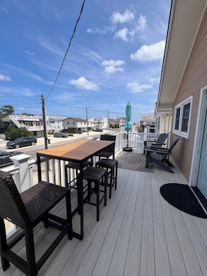 Outdoor dining - Beach Haven Bungalo - 7th from beach. (Beach Haven)