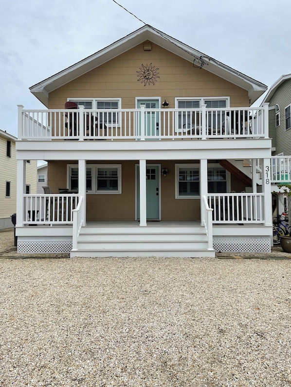 Exterior - Beach Haven Bungalo - 7th from beach. (Beach Haven)