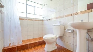 Habitación estándar doble | Baño | Jabón y champú