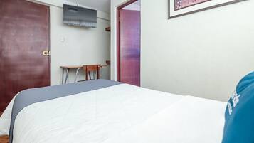 Free WiFi, bed sheets