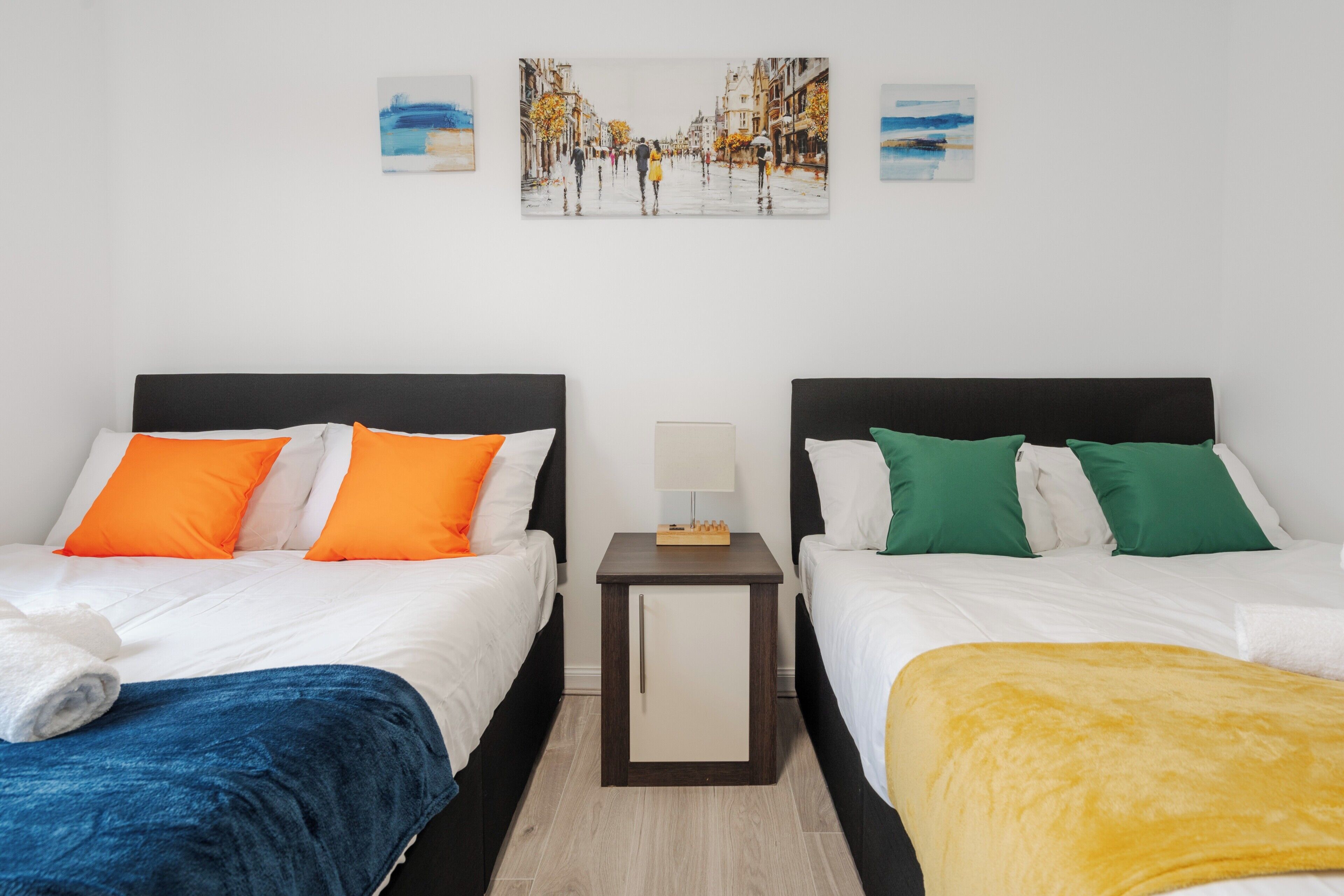 3 dormitorios, tabla de planchar con plancha, wifi gratis y ropa de cama