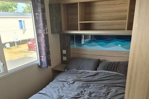 3 quartos, Wi-Fi de cortesia, roupa de cama