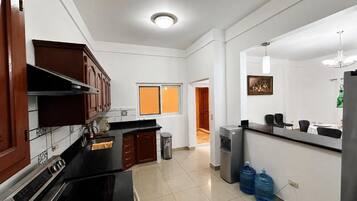 Vila Mewah, balkon, pemandangan kota | Dapur pribadi