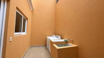 Vila Mewah, balkon, pemandangan kota | Halaman properti