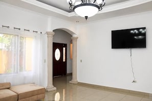 Vila Mewah, balkon, pemandangan kota | Interior