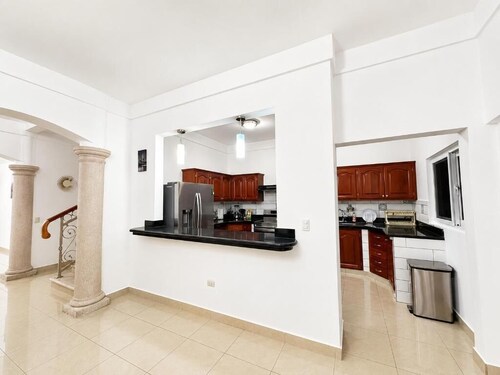 Luxury 4BR Home in Santa Cruz Tegucigalp