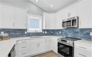 Coffee/tea maker, fridge, microwave, oven - Sweet SeaRenity- SURF CITY -New Luxury 4B, Ocean Views, Steps to Beach, Elevator (Surf City)