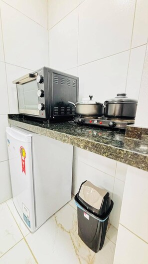 Escrivaninha, espaço de trabalho para notebook, Wi-Fi de cortesia