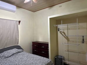Iron/ironing board, free WiFi, bed sheets