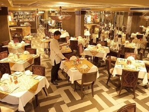 Dining - Grand Minerva Hotel (Hanoi)