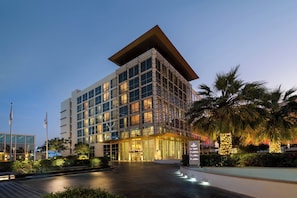 Exterior - Yas Plaza Circuit by IHG (Abu Dhabi)