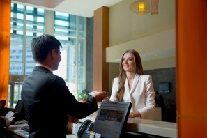 Lobby - Yas Plaza Marina by IHG (Abu Dhabi)