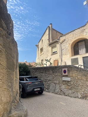 Exterior - Adorable 2-bedroom apartment in wonderful Théziers perfect for relaxing (Théziers)