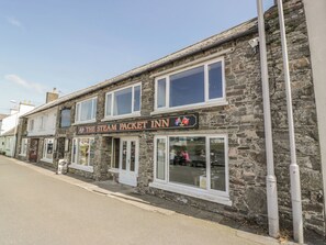 Exterior - 15 Laigh Isle (Newton Stewart)