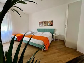 Comfort Triple Room, Non Smoking - Foligno City Rooms (Foligno)