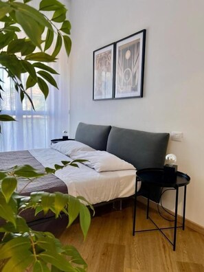 Deluxe Double Room, 1 Queen Bed, Balcony, City View - Foligno City Rooms (Foligno)