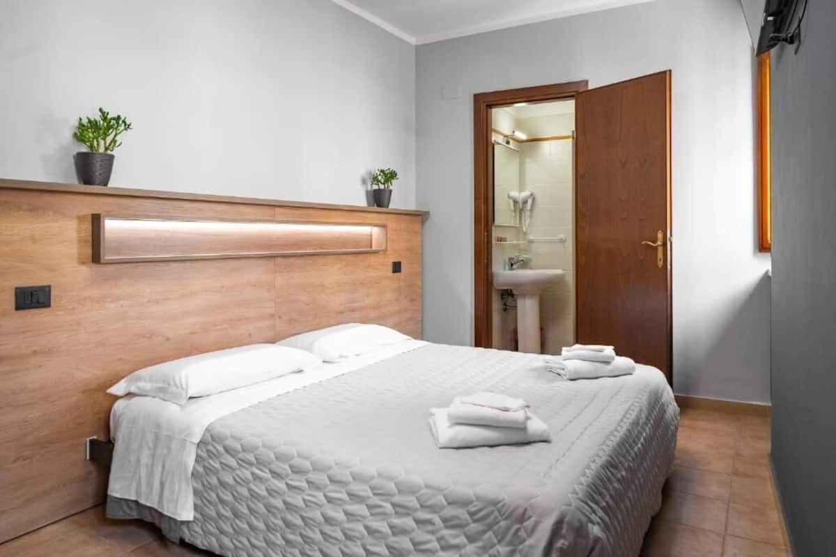 Economy Double Room, City View