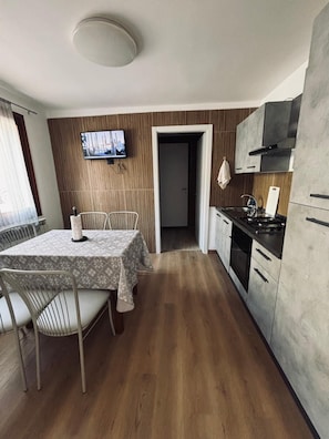 Private kitchen - Vrbo Property (Venezia)