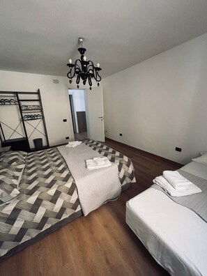 Iron/ironing board, WiFi, bed sheets - Vrbo Property (Venezia)