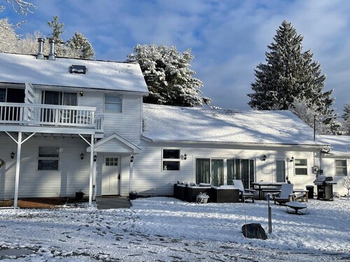 Comfortable suite on historic Berkshire farm