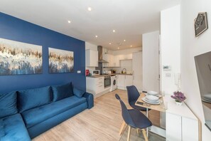 Apartment, 1 Schlafzimmer, Stadtblick | Wohnbereich