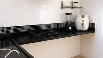 Oven, cookware/dishes/utensils