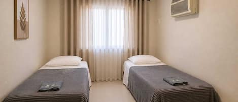 Chambre Double, balcon, vue cour intérieure